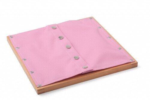 Rāmis ar spiedpogām