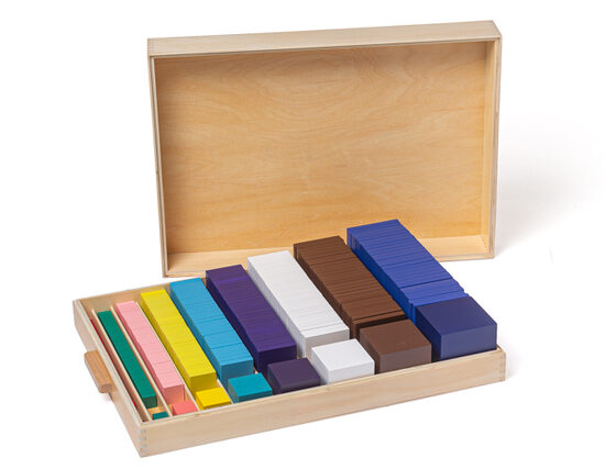 Kaste ar kubiņiem un kvadrātiem