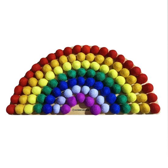 Varavīksnes dēlis ar krāsu arkām