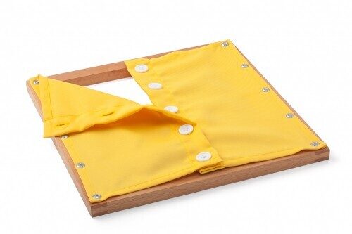 Rāmis ar mazām pogām