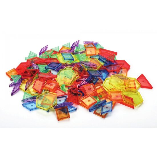 Caurspīdīgas ģeometriskās formas