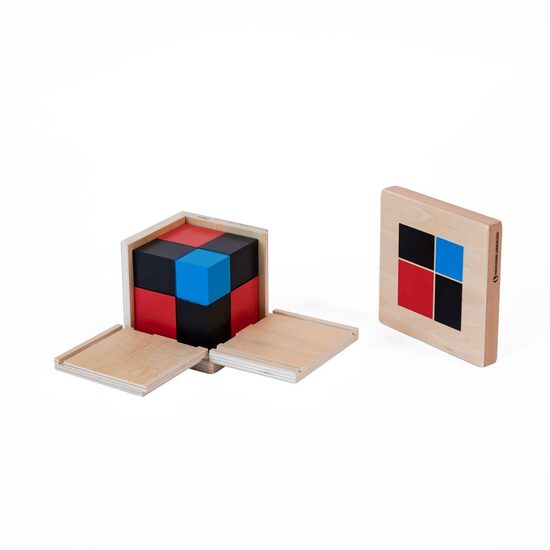 Binomiālais kubs saskaņā ar Montesori